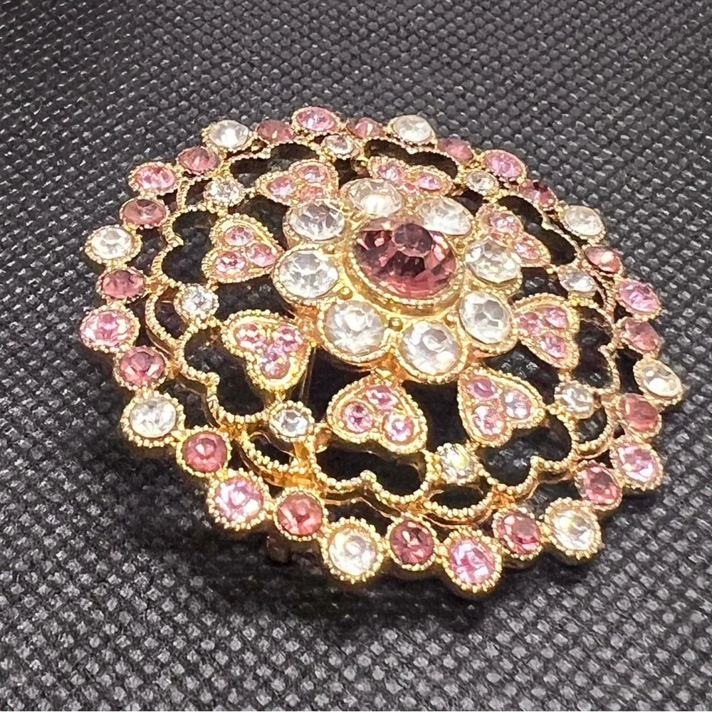 Vintage MONET Textured Gold Tone Pink Clear Crystals Hearts Cluster‎ Brooch
